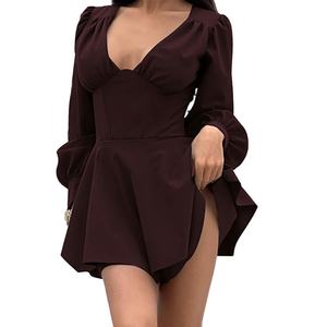 Vestidos Mini de Otoño para Mujer al por Mayor, Personalizados, Elegantes, con Cuello en V, Manga Larga, Cintura Plisada y Efecto Adelgazante - Product Image 3