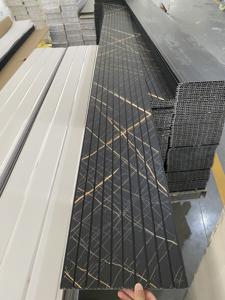 Decorazione interna nero colorato 3D <span class=keywords><strong>PVC</strong></span> pannello impermeabile a prova di umidità per pareti soffitti Design moderno facile ufficio Hotel - Product Image 2