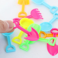 Prix abordable : Mini-pelles en plastique, jouet de plage, pelles de couleur unie, mini-pelles pour jardin, jouet de scène de plantation extérieure, modèle de jouet