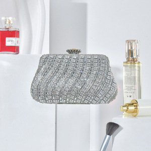 Chaînes de luxe en strass pour femmes, avec logo personnalisé, diamants taillés carrés haut de gamme, boucle classique en forme d'oreiller, mode brillante et scintillante - Product Image 5