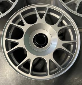 Jantes en alliage forgé personnalisé 5x112 Monobloc 18 19 20 pouces Roues de voiture en argent satiné pour <span class=keywords><strong>Audi</strong></span> RS6 RS7 <span class=keywords><strong>Q8</strong></span> B9 A4 A6 A8 S4 S6 S8 C8 - Product Image 3
