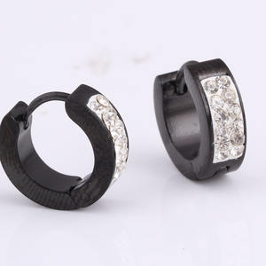 DAICY Vente en gros <span class=keywords><strong>pas</strong></span> chère Boucles <span class=keywords><strong>d</strong></span>'oreilles créoles petites en acier inoxydable, style punk, pour hommes et femmes, avec motif poterie et <span class=keywords><strong>diamant</strong></span> - Product Image 6