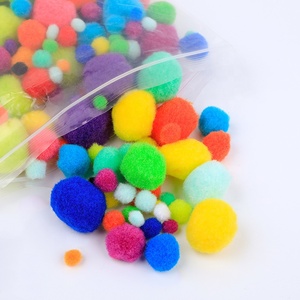 100 pièces de pompons assortis faits à la main multicolores pour l'art DIY, les créations artisanales, les cadeaux pour Pâques et les anniversaires - Product Image 2