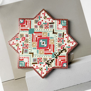 Sottobicchiere in Ceramica a Forma di Stella Ottagonale con Motivo Atlas, Decorazione Etnica in Lamina d'Oro, Isolante Termico per Casa - Product Image 2