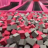 Blocs d'éponge en mousse PU haute résilience en gros pour trampoline, aire de jeux pour enfants, escalade, carrés colorés