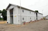 Maison préfabriquée modulaire facile à installer, maison portable, 8 pièces dans un conteneur