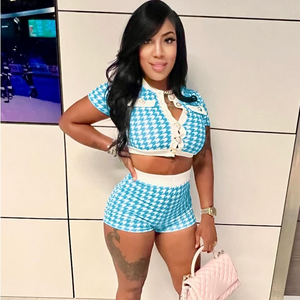 X20790C femmes <span class=keywords><strong>pied</strong></span> <span class=keywords><strong>de</strong></span> <span class=keywords><strong>poule</strong></span> Shorts ensembles <span class=keywords><strong>femme</strong></span> contraste couleur à manches courtes bouton hauts avec Shorts moulants survêtements - Product Image 1
