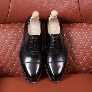 Chaussures Oxford britanniques classiques pour hommes en cuir de vachette véritable première couche, à bout carré, légères, respirantes, à trois empiècements, grandes tailles, idéales pour les soirées - Product Image 1