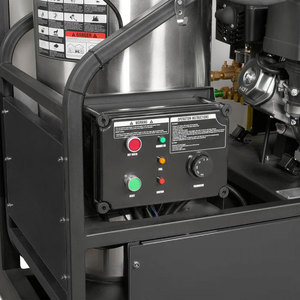 Nettoyeur haute pression compact pour usine avec réservoir d'eau intégré - Product Image 6