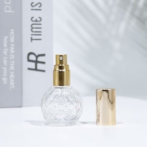 Botella de Vidrio Redonda de 10 ml con Tapa de Rosca, Personalizable y Reutilizable, Mini <span class=keywords><strong>Atomizador</strong></span> de Perfume de Vidrio Transparente con Tapa Dorada - Product Image 4