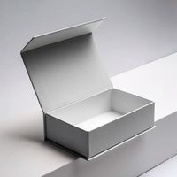 Boîte cadeau noire mate personnalisée de luxe avec fermeture magnétique, écologique, réutilisable, insert en mousse personnalisé, impression quadricolore