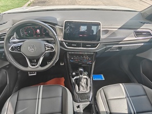 Auto Usata Economica Volkswagen <span class=keywords><strong>T</strong></span>-<span class=keywords><strong>ROC</strong></span> 300TSI 2024 Benzina SUV Guida a Sinistra Vernice Originale Basso Chilometraggio Pronta per la Spedizione FOB - Product Image 6