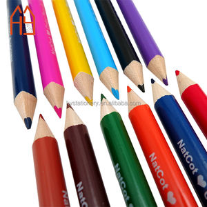 Ensemble de crayons de couleur triangulaires courts personnalisés de 3,5 pouces, 12 couleurs différentes avec logo en estampe à chaud pour la promotion - Product Image 3