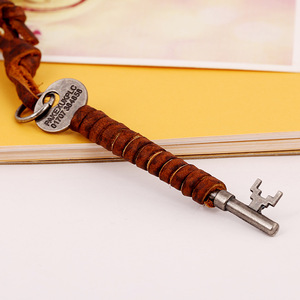 Joyería Vintage para Hombre y Mujer, Collares Largos de Cuero, Gargantillas, Colgantes de Llave, Cadenas Góticas, Collares y Colgantes de Diseño, Stranger - Product Image 2