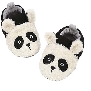 Vente en gros de pantoufles <span class=keywords><strong>Panda</strong></span> en peluche douce pour bébés garçons et filles A210 chaussures ODM OEM EN71 chaussures d'hiver chaudes pour bébés chaussures souples <span class=keywords><strong>Panda</strong></span> Bear pour bébés - Product Image 1