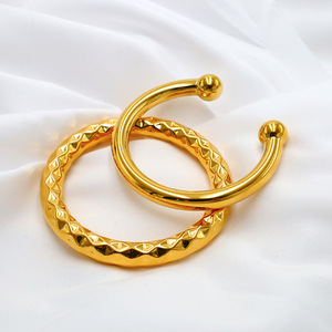Geometric Gold Tone <b>Bangle</b> <b>Bracelet</b> Unisex Fashion Jewelry Round Design Hollow Stainless Steel <b>Bracelet</b> For Daily Wear - Product Image 3