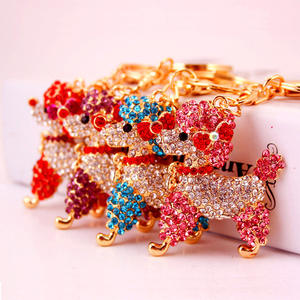 पर्यावरण संरक्षण धातु जस्ता मिश्र धातु सोने की प्लेटेड पशु गहने कीचेन पूडल कुत्ते क्रिस्टल चेन कुत्ते - Product Image 1