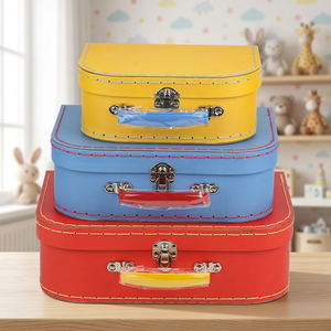 Cajas de Regalo de Cartón con Forma de Maleta para Bebés y Niños, Venta al Por Mayor en Dongguan - Product Image 1
