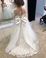 Robes de demoiselle d'honneur pour enfants, col en V, avec nœud, dentelle appliquée, manches longues, blanc ivoire, pour invitées de mariage, MF121