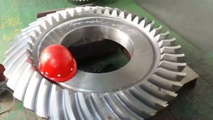 Engranaje cónico espiral de rueda de corona 42CrMo para herramienta eléctrica - Product Image 2