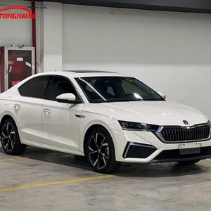 Lot en gros : <span class=keywords><strong>Skoda</strong></span> <span class=keywords><strong>Octavia</strong></span> 1.4T 150CV 7DCT Essence Berline de Luxe d'occasion certifiée (Chine) - Product Image 2
