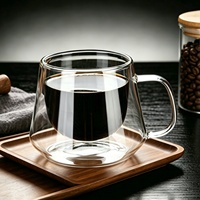 Vente en gros de tasses à café en verre en stock, mugs à latte transparents, verres à café en borosilicate durables avec logo personnalisé pour les cafés
