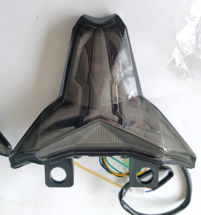 Lentille de fumée-blanc à l'intérieur-lumière rouge