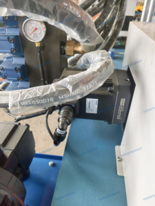 Nouvelle machine CNC de poinçonnage et de soudage de cerceaux en fer plat, pour la fabrication de cerceaux en fer et de bandes en acier - Product Image 5