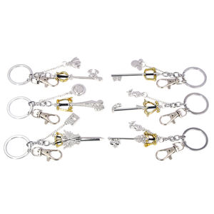 Jeu de gros <span class=keywords><strong>Kingdom</strong></span> <span class=keywords><strong>Hearts</strong></span> Sora Key Keyblade Arme Porte-clés Porte-clés pendentif en métal - Product Image 2