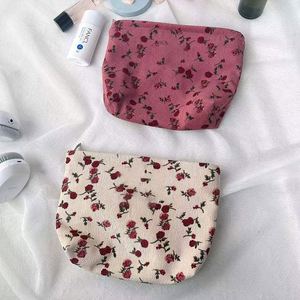Bolsa de Maquillaje de Pana con Textura Floral, Bolsa de Almacenamiento Retro de Moda con Cierre, Bolsa de Aseo Portátil - Product Image 1