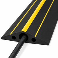 Protection de câbles au sol en PVC, bandes jaunes, canal imperméable pour intérieur et extérieur