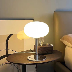 Lámpara de Mesa LED de Diseño Posmoderno, Material de Vidrio, Interruptor Táctil Enchufable, Regulable, Recargable, 300LM, Portátil, para Dormitorio, Mesita de Noche - Product Image 4