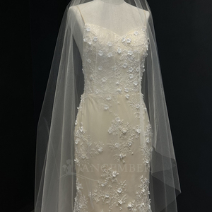 Robe de mariée sirène moderne NT28 avec appliques longues en cristal, dos lacé, broderie en dentelle, sans manches et fleurs - Product Image 5