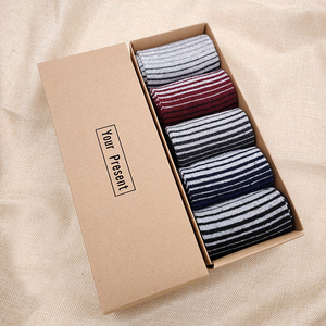 <span class=keywords><strong>Chaussettes</strong></span> Décontractées Homme en Gros, Lot de 5 Paires en Coffret Cadeau, Couleurs Unies, Motifs Rayés et Carreaux, Mi-bas Décontractés - Product Image 6