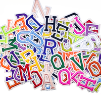 Prêt à expédier 5cm taille moyenne couleur A-Z fer brodé anglais lettre Alphabet patchs 15 couleurs disponibles pour bricolage vêtement