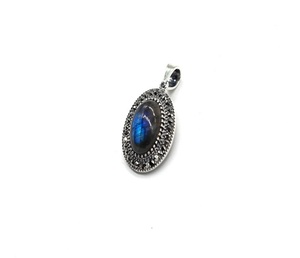 Pendentif en labradorite de style vintage, fait main, bijoux en argent sterling 925, bijoux pour femmes, cadeau de créateur, fournisseur en gros, vente en gros - Product Image 1
