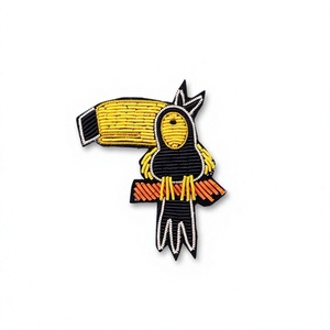 BADGE BRODÉ EN SOIE CONCEPTION PERROQUET - Product Image 1