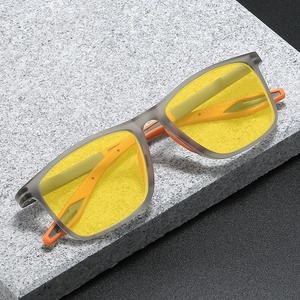 Gafas Unisex de Alta Calidad con Protección Anti Luz Azul, Material de PC, Personalizables con Logotipo, Lentes Amarillas, Rojas y Naranjas, Visión Nocturna - Product Image 3