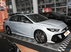 Venta Especial: Vehículo a Gasolina GAC Motor EMPOW 270T DCT Versión R-Style 2024, Auto Nuevo, Velocidad Máxima 200, Auto Compacto de Lujo a Precio Accesible - Product Image 3