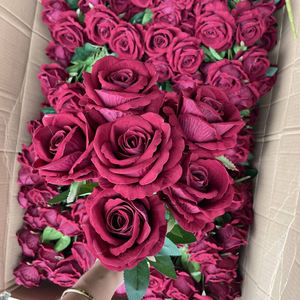 ديكور مخملي أحمر داكن جميل ، زهور مزيفة الكنيسة وحفلات الزفاف - Product Image 6