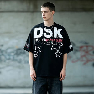 T-shirt Unisex 100% Cotone con Spalle Cadenti e Vestibilità Ampia, Stampa Grafica Tipografica a Stelle Celestiali ad Alta Densità, Tessuto Pesante - Product Image 1