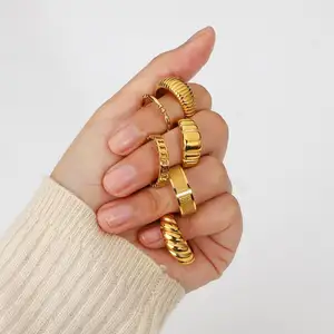 Atacado homens anel de corda ajustável-Anel de croissant em aço inoxidável, anel de 18k, dourado, revestido, aço inoxidável, listrado, trançado, corda torcida, anel robusto 2021