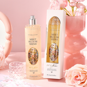 Vente chaude 250ml <span class=keywords><strong>Eau</strong></span> <span class=keywords><strong>de</strong></span> <span class=keywords><strong>toilette</strong></span> parfumée aromatique luxueuse Vaporisateur pour le corps pour femmes Notes florales fruitées fraîches longue durée - Product Image 5