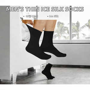 Chaussettes noires pour hommes, style régulier, couleur unie, tricotées, pour un usage quotidien - Product Image 2