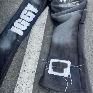 Pantalon de survêtement pour homme à jambe large évasée, effet vieilli, délavé à l'acide, avec broderie personnalisée et applique vintage - Product Image 4