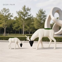 Lot de 2 figurines de cerfs en résine, buste crème et noir, durables, pour commande en gros, décoration commerciale pour hall d'hôtel