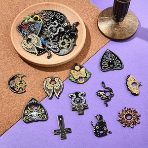 Akrilik <span class=keywords><strong>Tarot</strong></span> Charms ile gotik <span class=keywords><strong>Tarot</strong></span> kurulu çekicilik ay güneş kanat yılan siyah Divination kurulu takı Dangle - Product Image 6