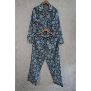 Ensemble de pyjama floral doux, respirant et confortable, vêtements de nuit décontractés, vêtements de détente pour femmes, vêtements de maison, ensemble deux pièces - Product Image 3
