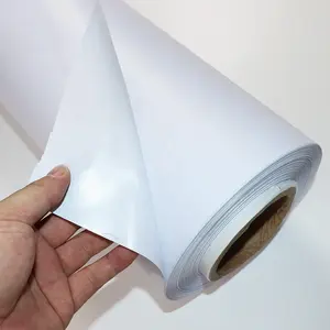 Les styles chauds de film plastique PVC de style blanc peuvent être étirés la taille large d'épaisseur de couleur peut être personnalisée