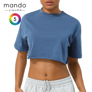 Hot Selling Outdoor Weiblich Kurzarm Weiß Schwarz Laufen Kurz geschnittene T-Shirts 100% Baumwolle Rundhals ausschnitt Loose Gym Top - Product Image 2